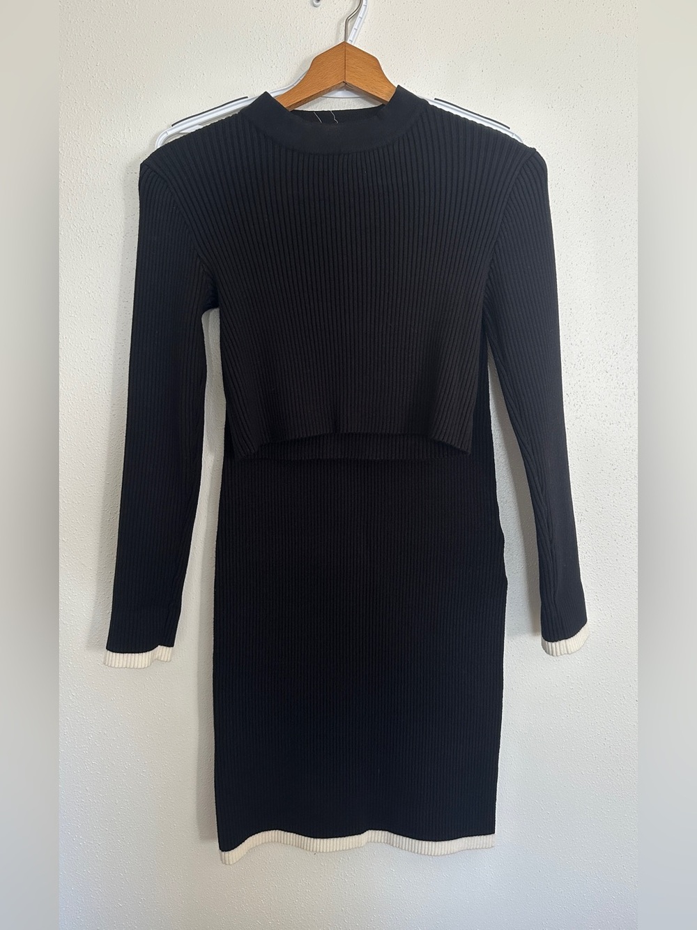 Lucca Two Piece Ribbed Knit Set Black Mock Neck Top & Skirt Medium Like New